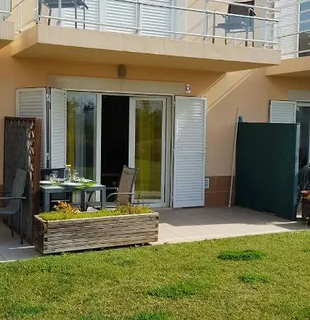 Garden Em Gardens Apartment *